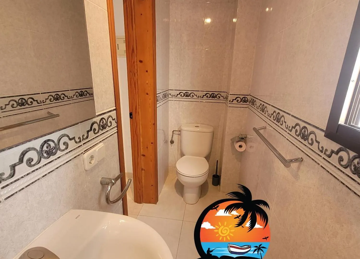 Spacious 2 Bed, 2 Bath In Capistrano Playa, Nerja