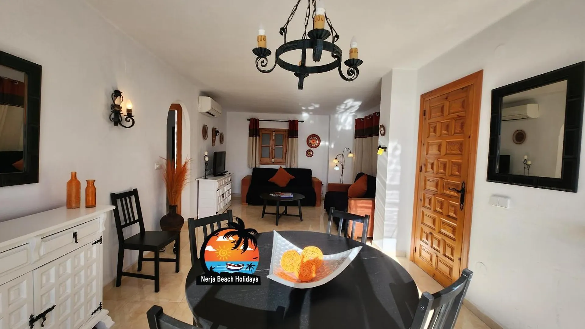 Spacious 2 Bed, 2 Bath In Capistrano Playa, Nerja Spain